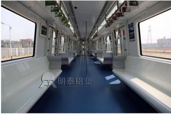 透过重庆轨道5号车厢将采用铝合金车厢，发现车厢用铝优点